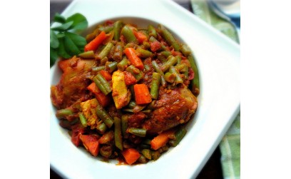 Chicken with Green Beans and Carrots (Khorak-e Morgh) Recipe