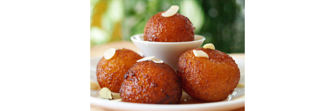 Gulab Jamun - Indian sweet / dessert Recipe